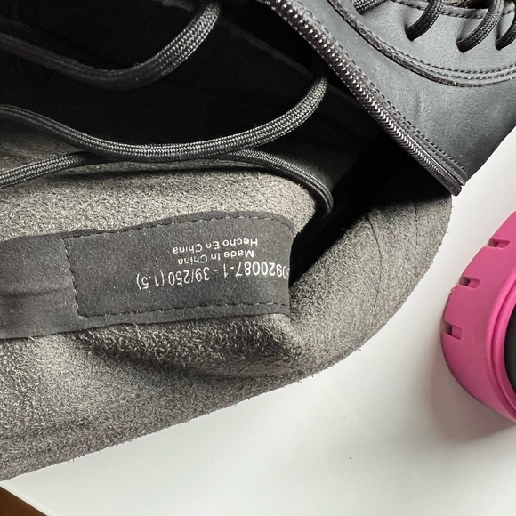 Charles and Keith Iggy Pink Sole Combat Boots Size 39 - Picture 10 of 10